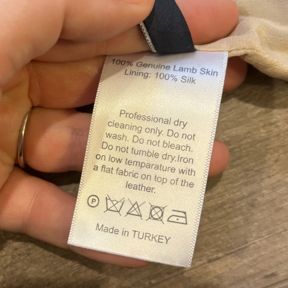 Zeynep Arcay Twisted Cut-Out Leather Mini Skirt - Picture 9 of 10